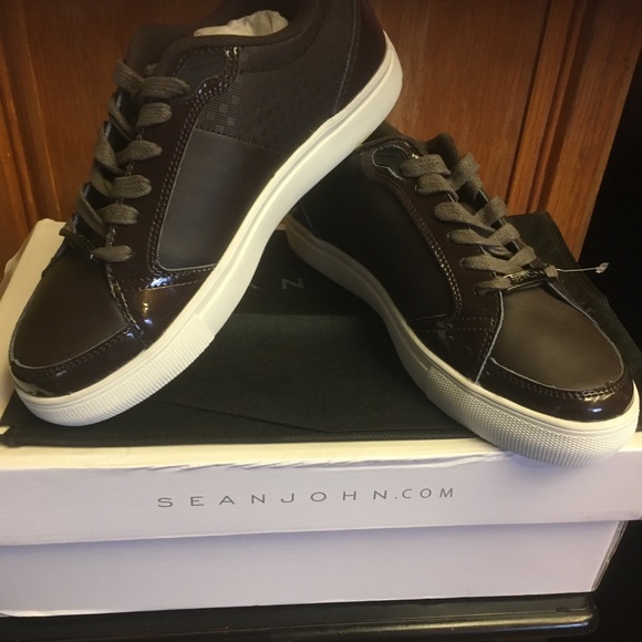 sean john tennis shoes